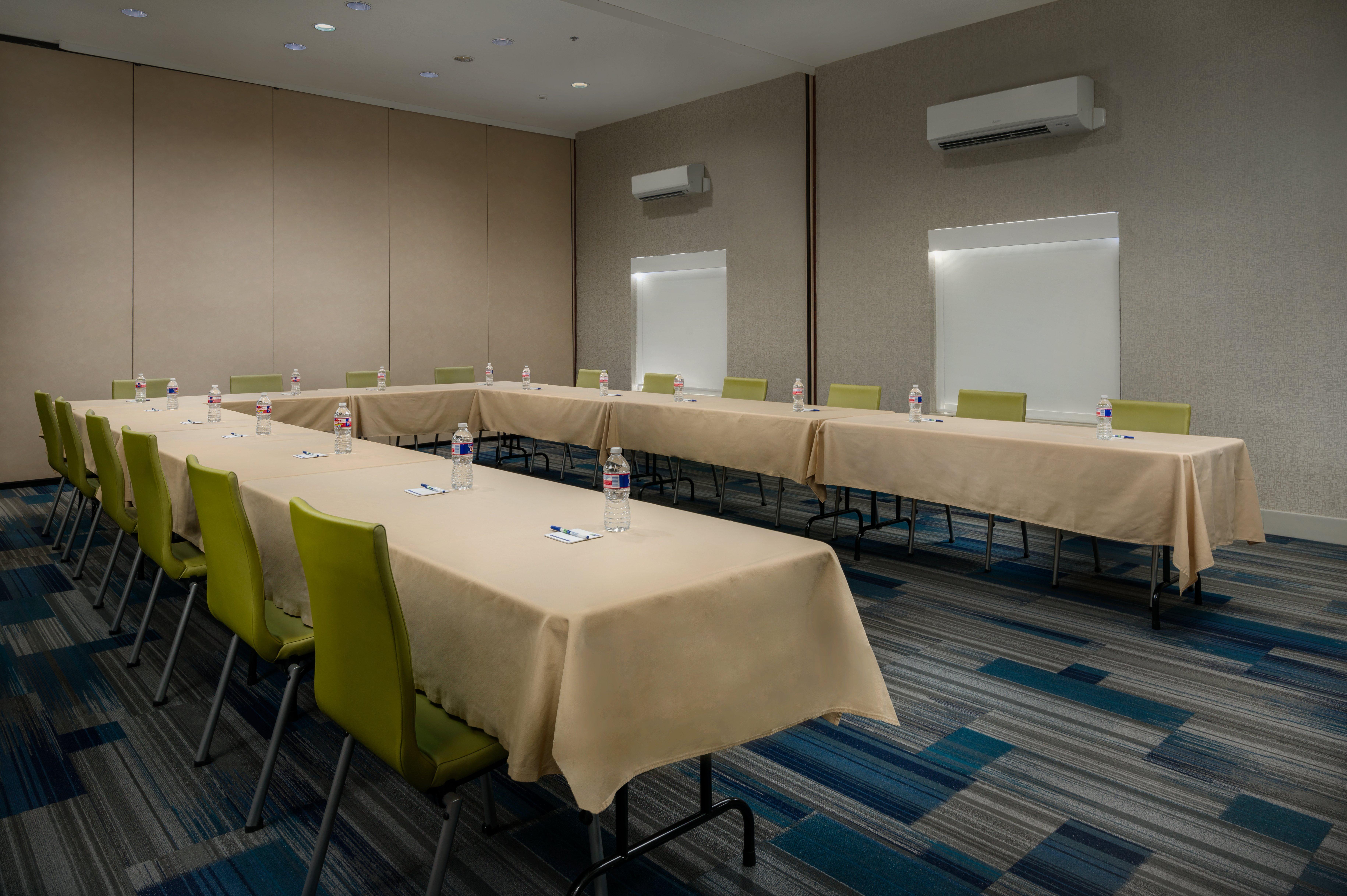Holiday Inn Express Lawrence By Ihg Eksteriør bilde