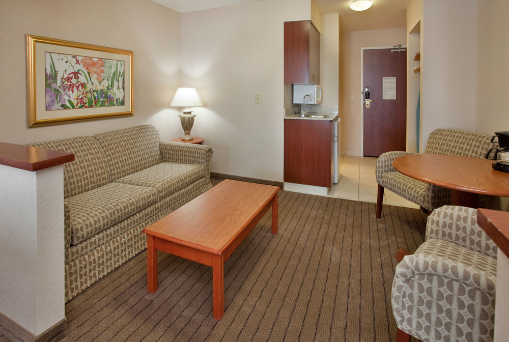 Holiday Inn Express Lawrence By Ihg Eksteriør bilde