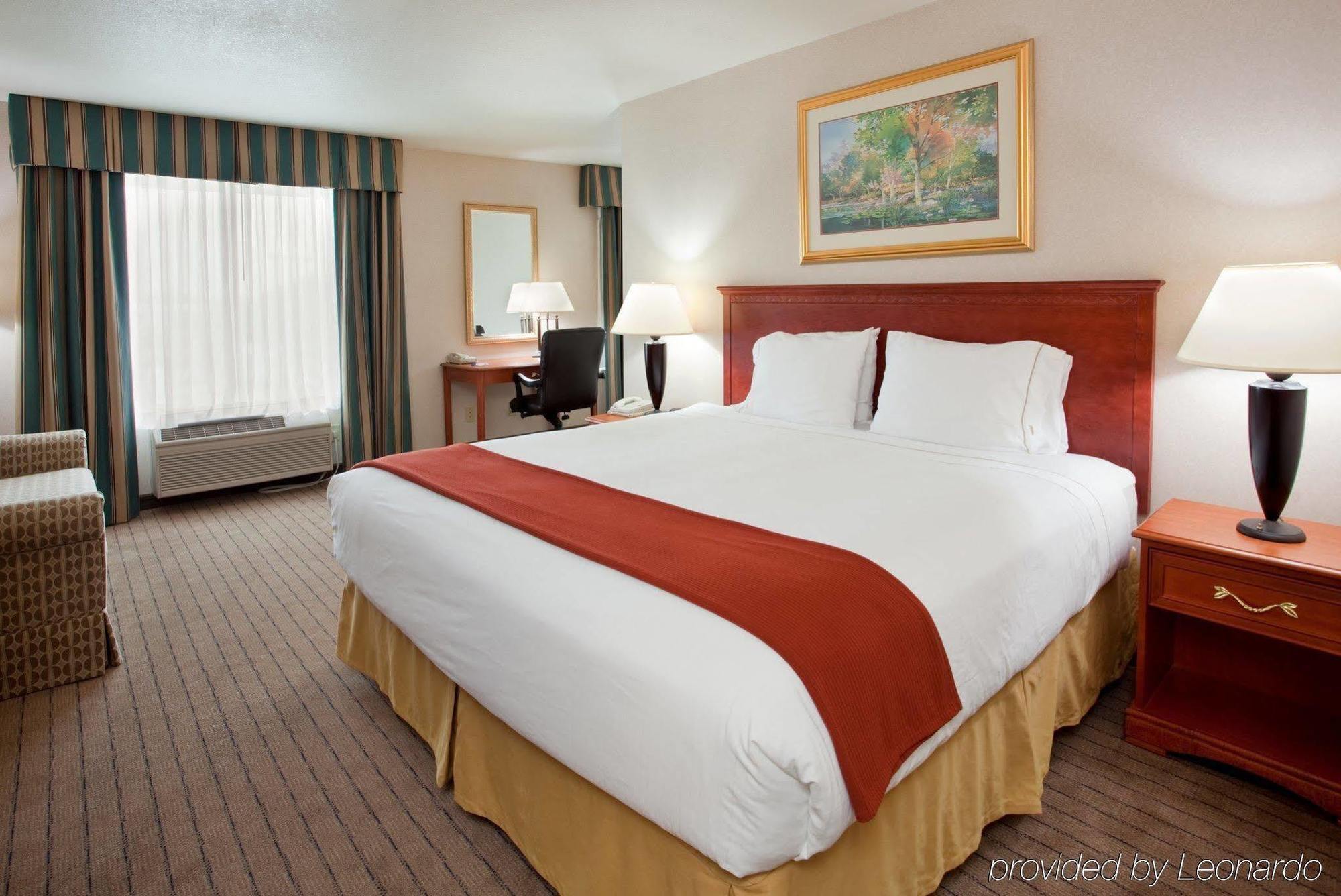 Holiday Inn Express Lawrence By Ihg Eksteriør bilde