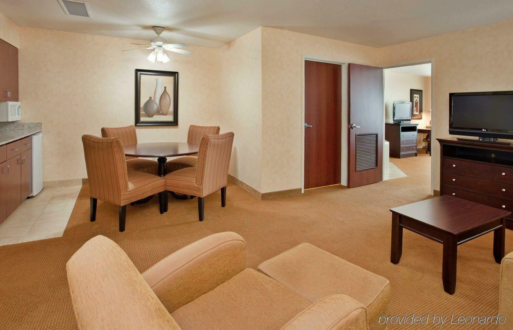 Holiday Inn Express Lawrence By Ihg Eksteriør bilde